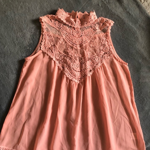 Cute Top - Picture 8 of 8